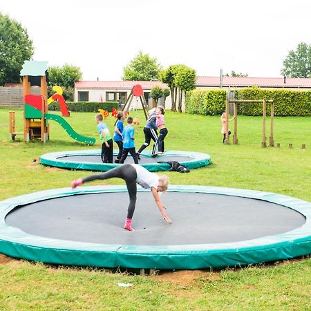 Mobil-Home Xxl 4 Chambres - Camping La Colline Virton Dış mekan fotoğraf